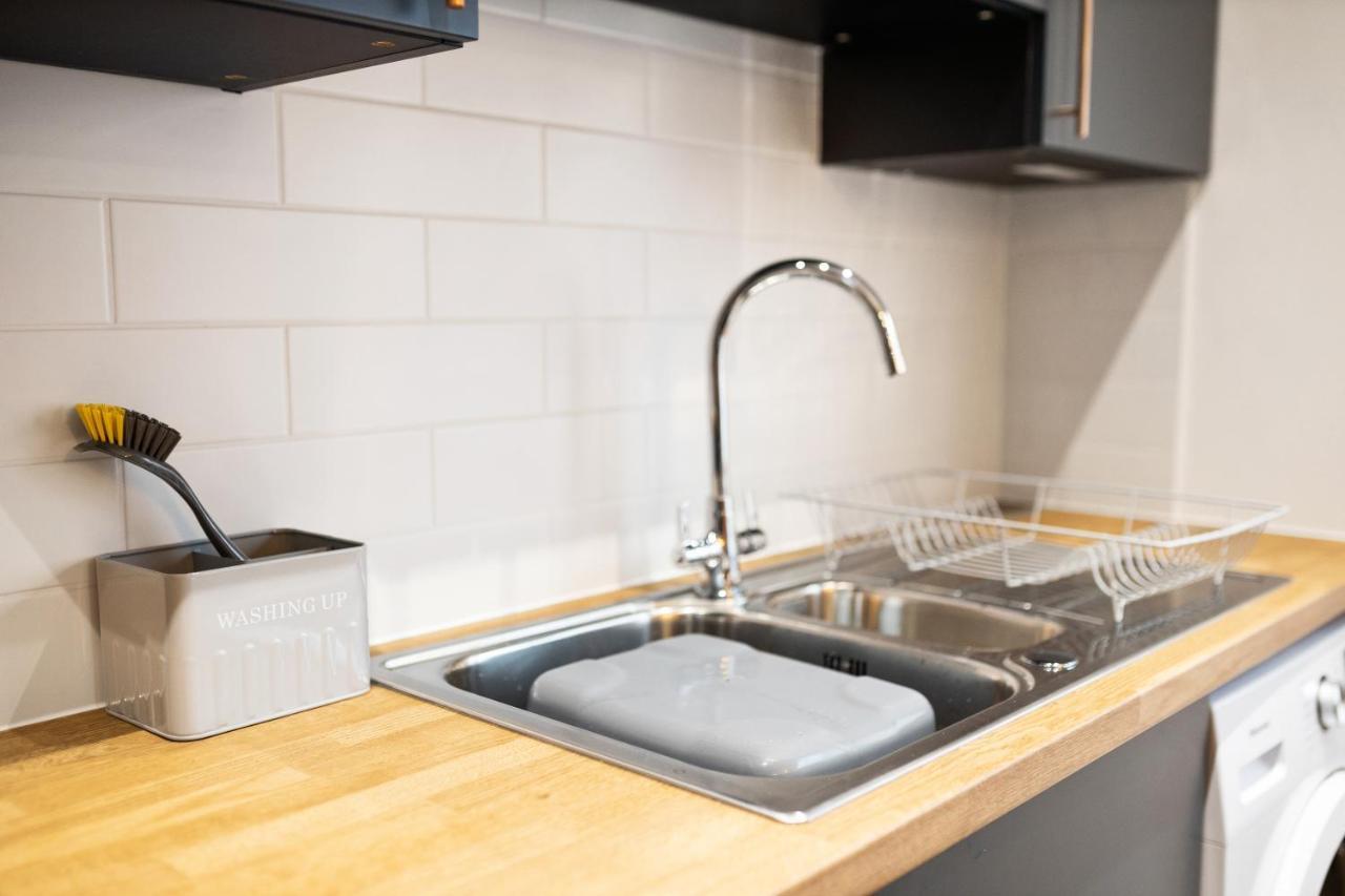 7 Bedroom House Ensuite Rooms, Fully Equipped Kitchen, Free Wifi, Tvs In All Rooms City Centre Close To A46 Inspire Homes Coventry Exterior foto