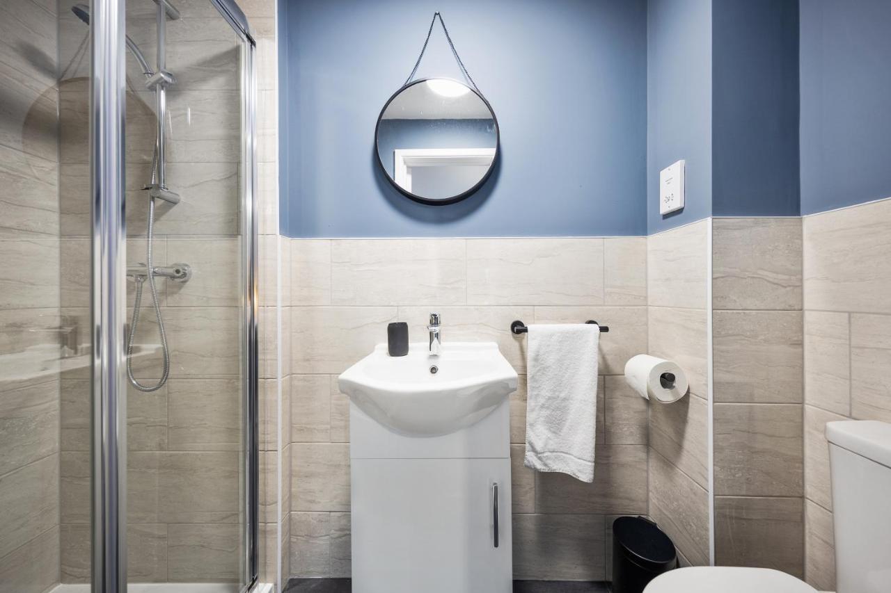 7 Bedroom House Ensuite Rooms, Fully Equipped Kitchen, Free Wifi, Tvs In All Rooms City Centre Close To A46 Inspire Homes Coventry Exterior foto